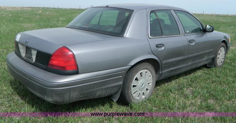 image for item B3598 2006 Ford Crown Victoria Police Interceptor