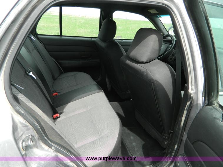 image for item B3598 2006 Ford Crown Victoria Police Interceptor