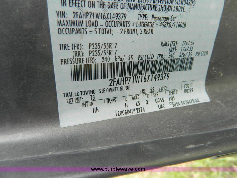 image for item B3598 2006 Ford Crown Victoria Police Interceptor