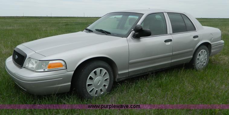 image for item B3627 2007 Ford Crown Victoria Police Interceptor
