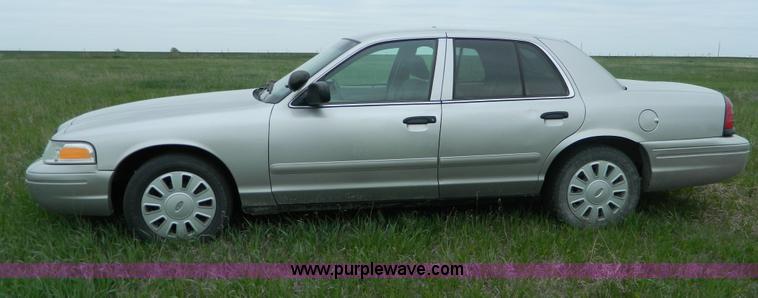 image for item B3627 2007 Ford Crown Victoria Police Interceptor