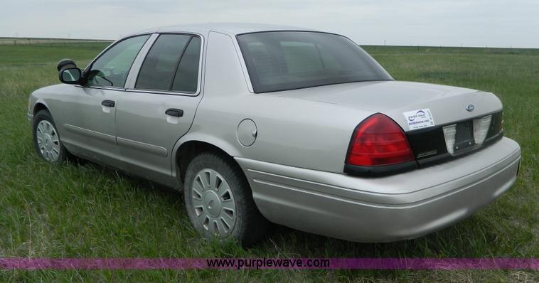 image for item B3627 2007 Ford Crown Victoria Police Interceptor