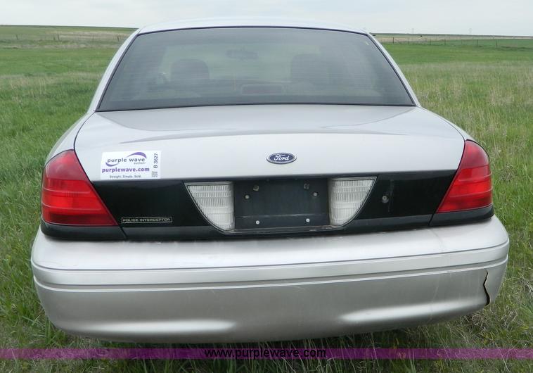 image for item B3627 2007 Ford Crown Victoria Police Interceptor