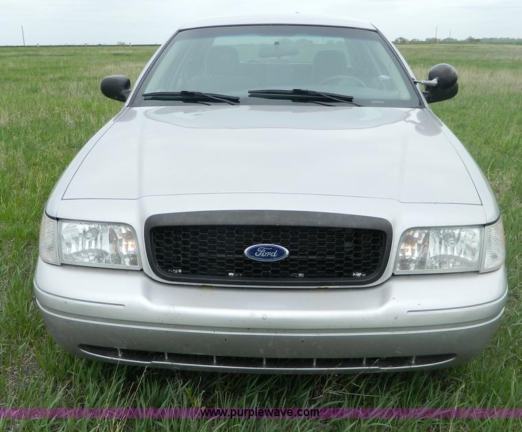 image for item B3627 2007 Ford Crown Victoria Police Interceptor