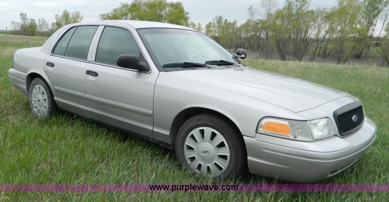 image for item B3627 2007 Ford Crown Victoria Police Interceptor