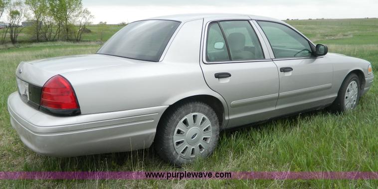 image for item B3627 2007 Ford Crown Victoria Police Interceptor