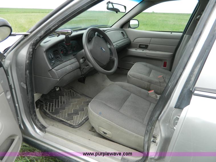 image for item B3627 2007 Ford Crown Victoria Police Interceptor
