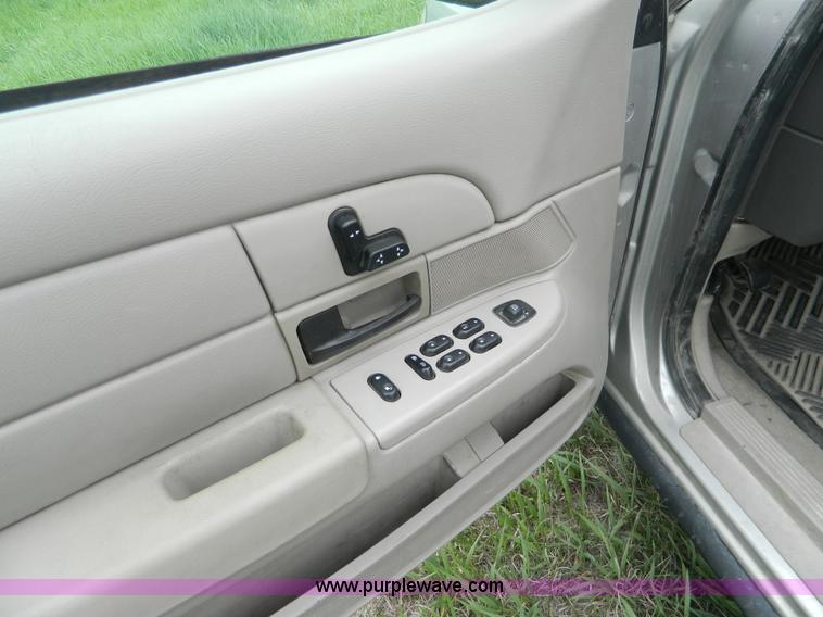 image for item B3627 2007 Ford Crown Victoria Police Interceptor