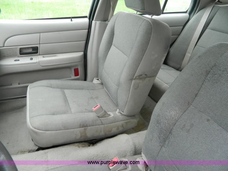 image for item B3627 2007 Ford Crown Victoria Police Interceptor