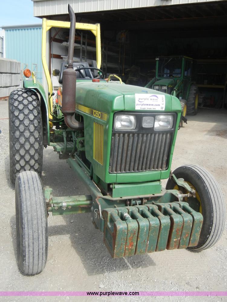 image for item C4261 1984 John Deere 1050 tractor