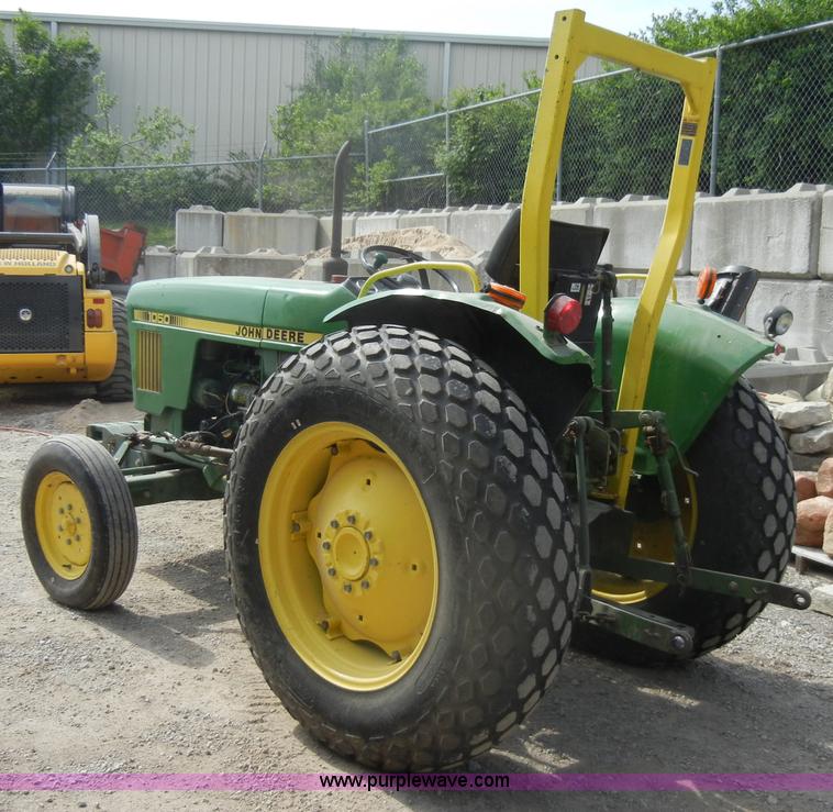 image for item C4261 1984 John Deere 1050 tractor