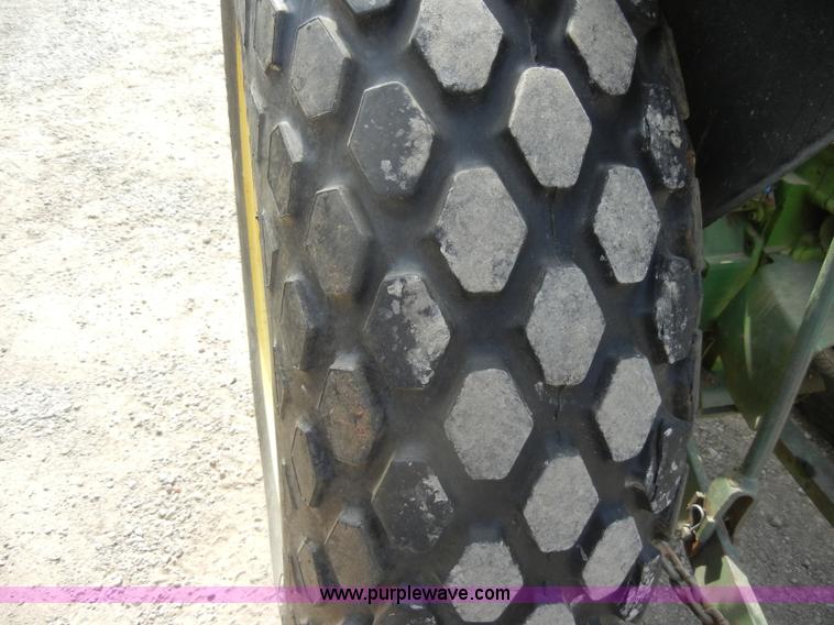 image for item C4261 1984 John Deere 1050 tractor