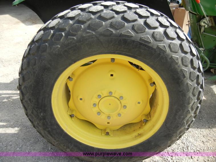 image for item C4261 1984 John Deere 1050 tractor