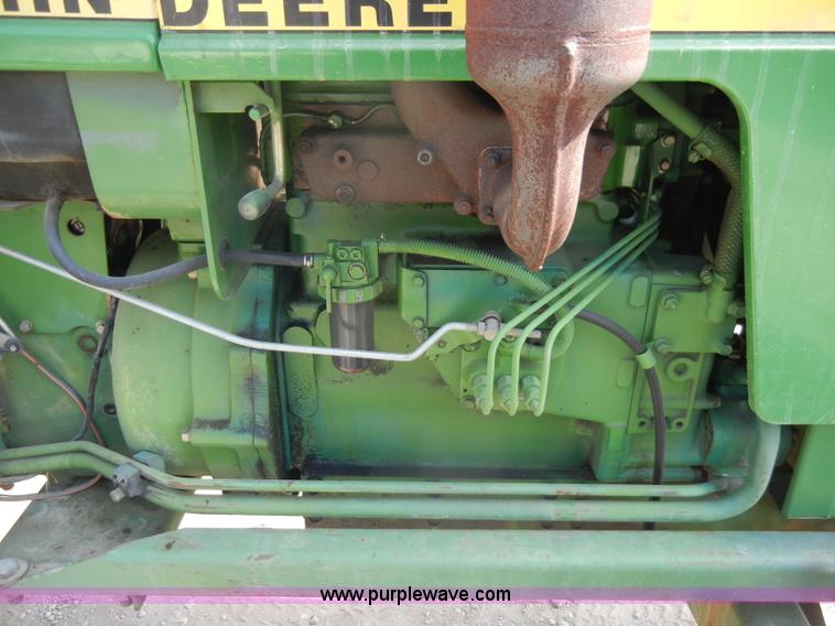image for item C4261 1984 John Deere 1050 tractor