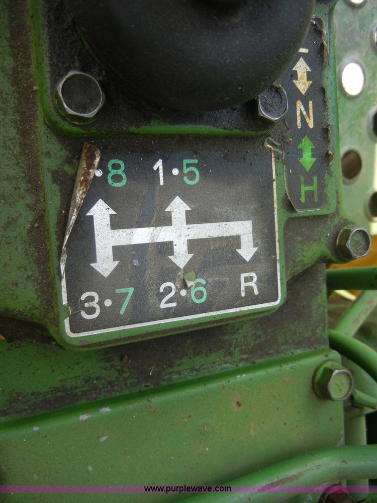 image for item C4261 1984 John Deere 1050 tractor