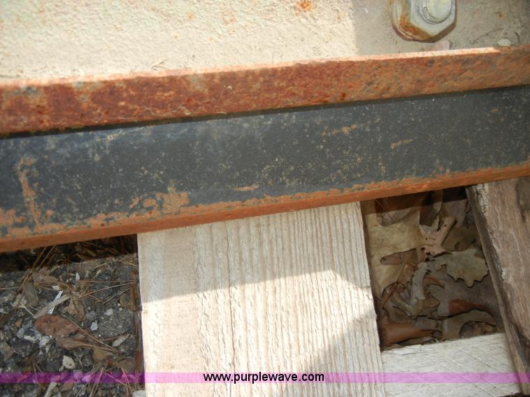 image for item C4261 1984 John Deere 1050 tractor