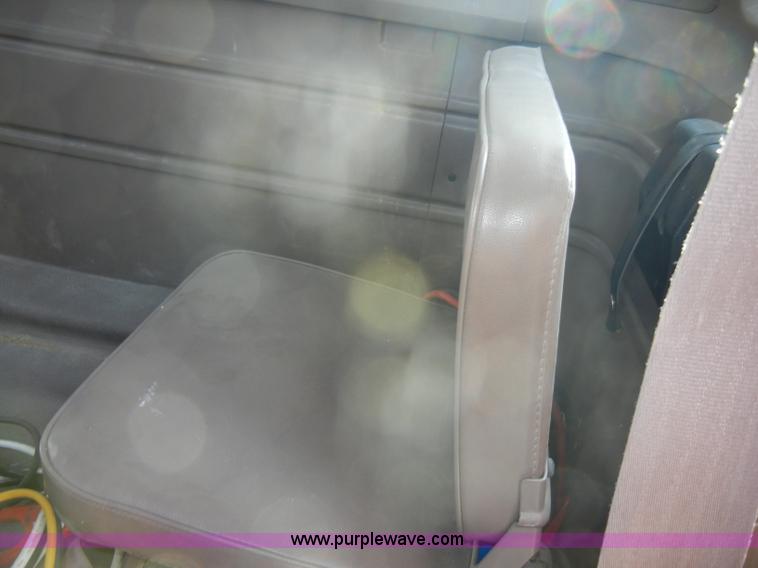 image for item C4262 1994 Ford F150 XL SuperCab pickup truck