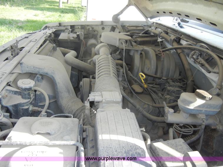 image for item C4262 1994 Ford F150 XL SuperCab pickup truck