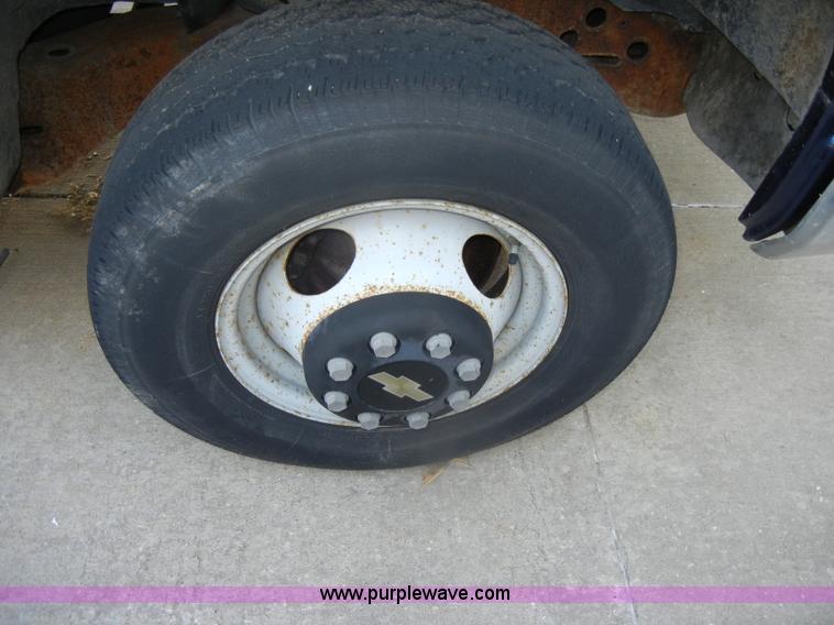 image for item C4374 1994 Chevrolet C3500 crew cab service truck