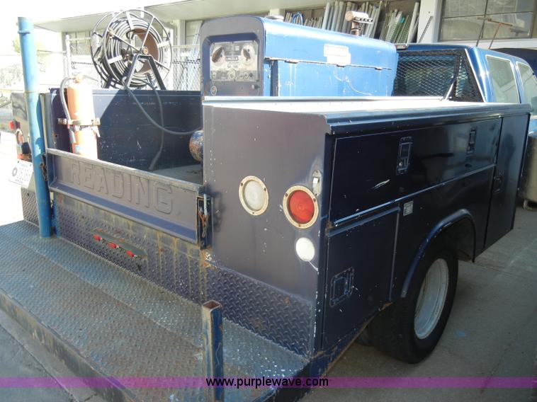 image for item C4374 1994 Chevrolet C3500 crew cab service truck