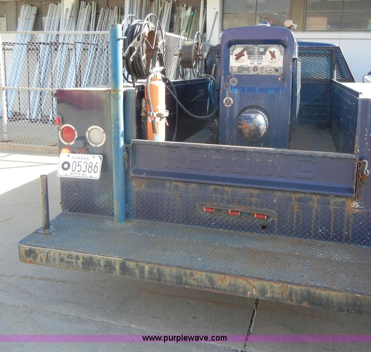 image for item C4374 1994 Chevrolet C3500 crew cab service truck