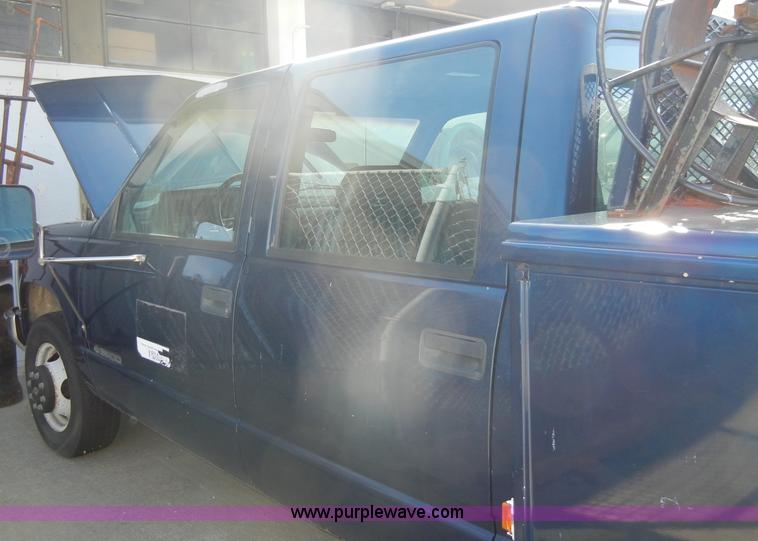 image for item C4374 1994 Chevrolet C3500 crew cab service truck