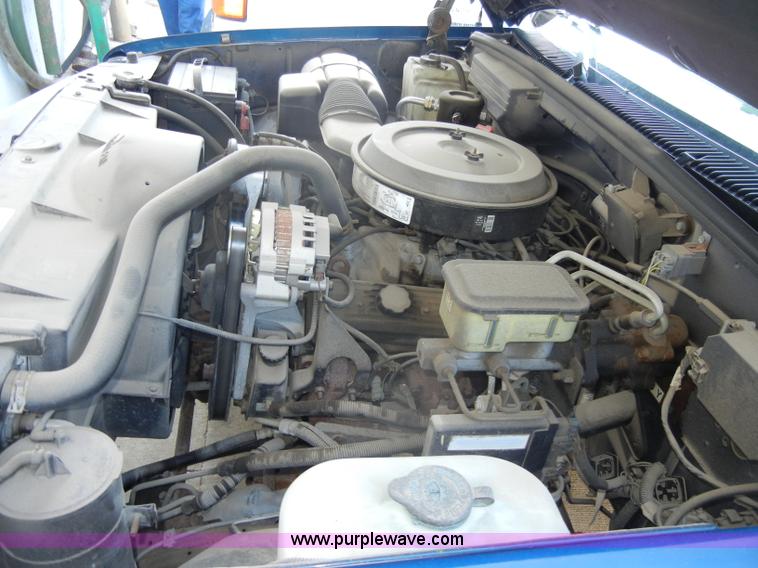 image for item C4374 1994 Chevrolet C3500 crew cab service truck