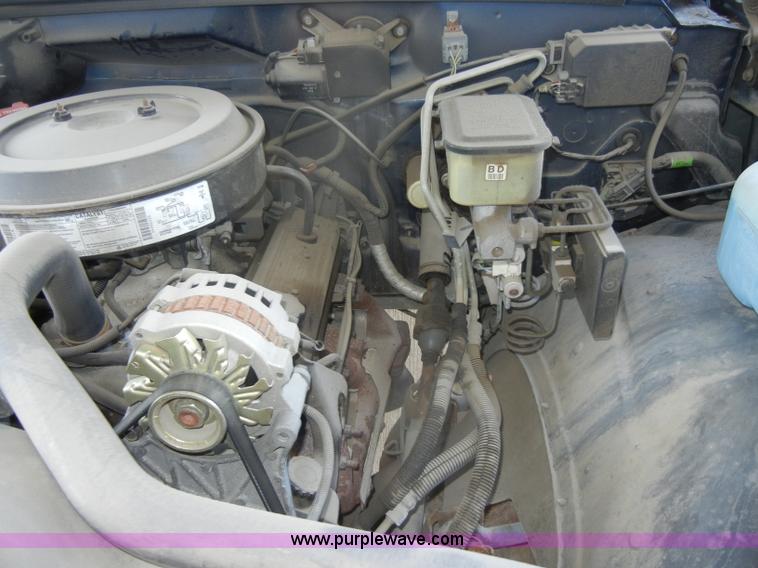 image for item C4374 1994 Chevrolet C3500 crew cab service truck