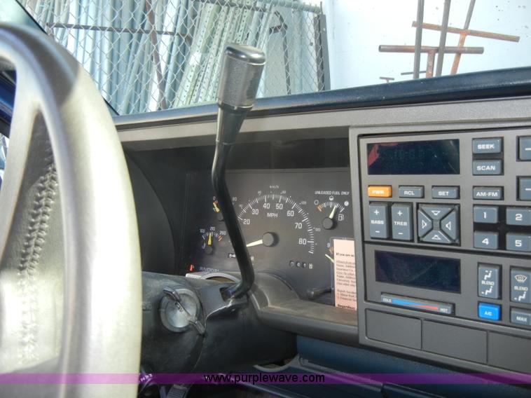 image for item C4374 1994 Chevrolet C3500 crew cab service truck