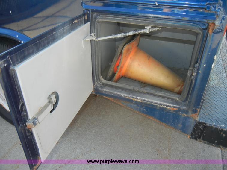 image for item C4374 1994 Chevrolet C3500 crew cab service truck