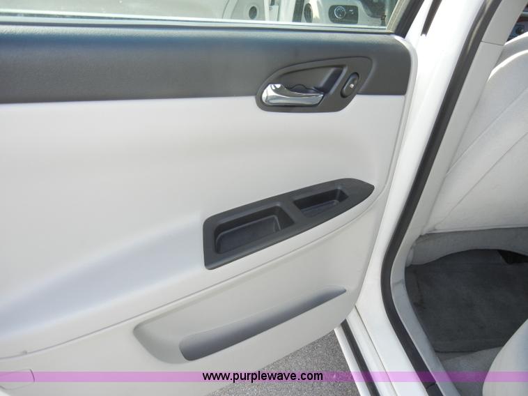 image for item C4375 2007 Chevrolet Impala LS