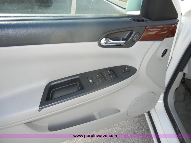 image for item C4375 2007 Chevrolet Impala LS