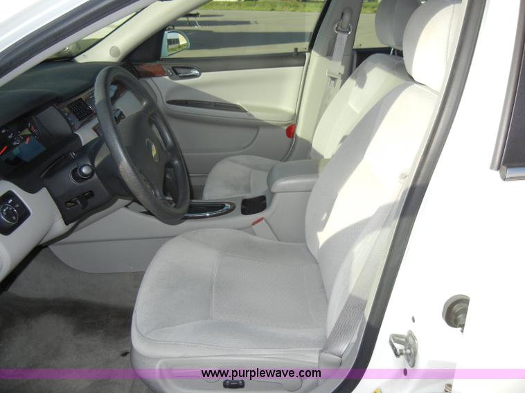 image for item C4377 2008 Chevrolet Impala LS