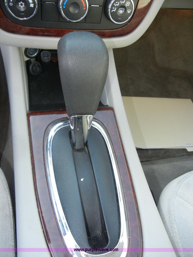 image for item C4377 2008 Chevrolet Impala LS