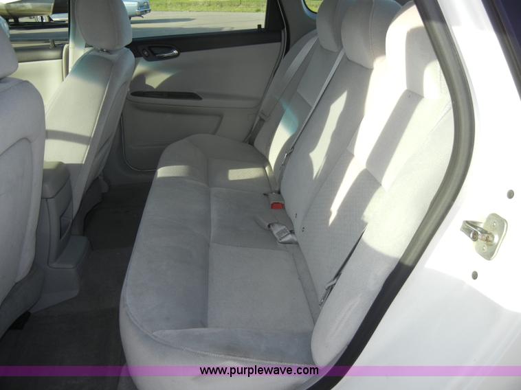 image for item C4379 2007 Chevrolet Impala LS