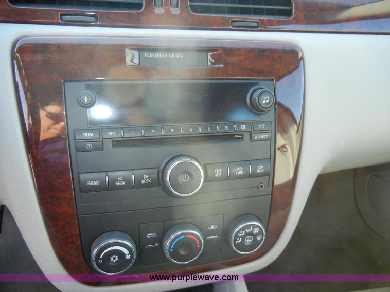 image for item C4379 2007 Chevrolet Impala LS