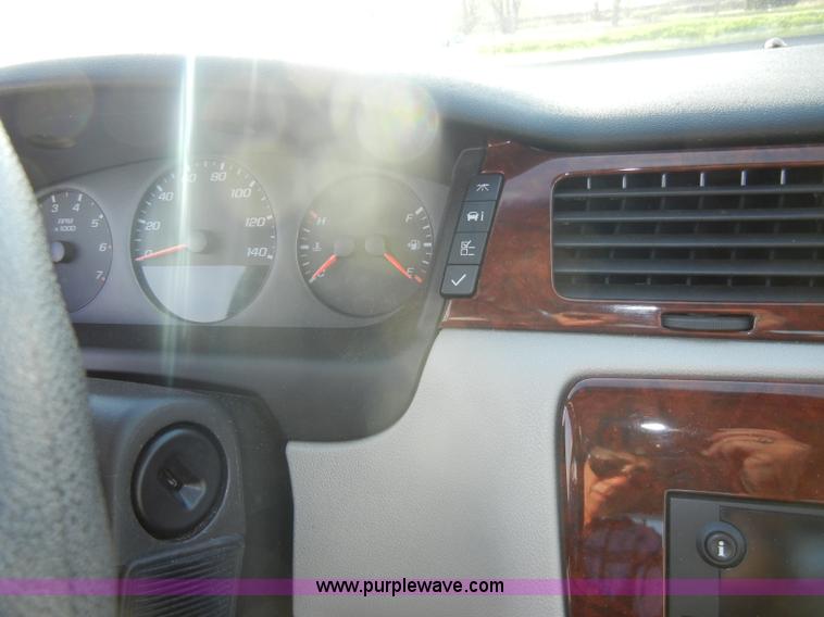 image for item C4379 2007 Chevrolet Impala LS
