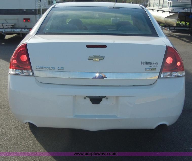 image for item C4380 2007 Chevrolet Impala LS