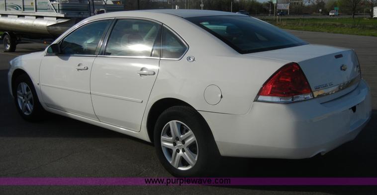 image for item C4380 2007 Chevrolet Impala LS