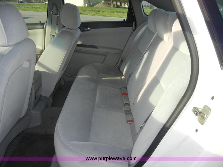 image for item C4380 2007 Chevrolet Impala LS