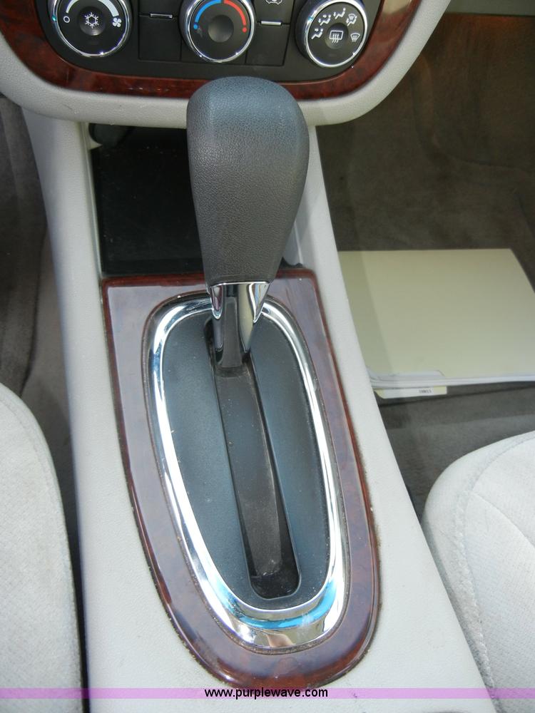 image for item C4380 2007 Chevrolet Impala LS