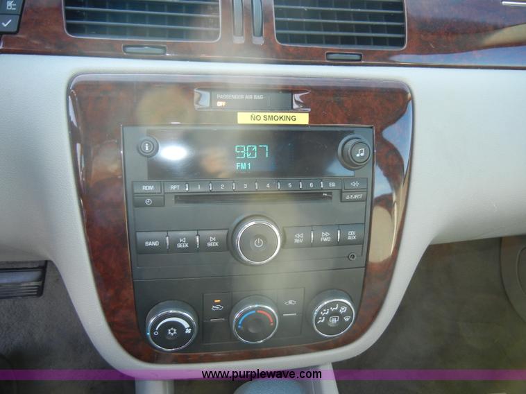 image for item C4380 2007 Chevrolet Impala LS