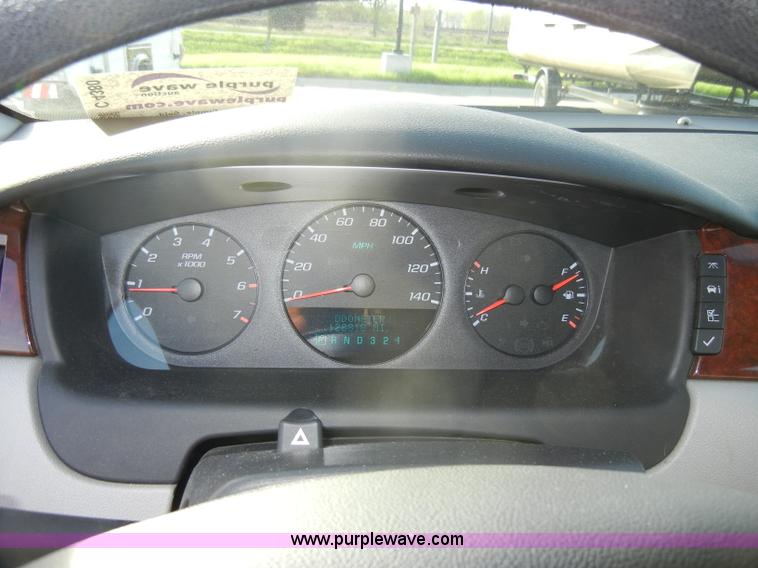 image for item C4380 2007 Chevrolet Impala LS