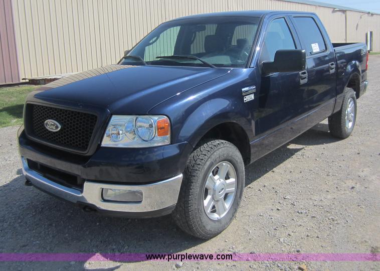 image for item C5411 2004 Ford F150 XLT Super Crew pickup truck