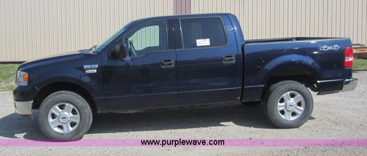 image for item C5411 2004 Ford F150 XLT Super Crew pickup truck