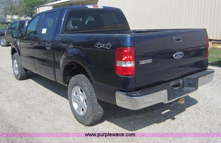 image for item C5411 2004 Ford F150 XLT Super Crew pickup truck