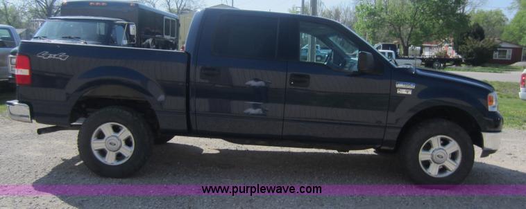 image for item C5411 2004 Ford F150 XLT Super Crew pickup truck