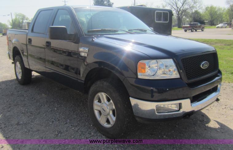 image for item C5411 2004 Ford F150 XLT Super Crew pickup truck