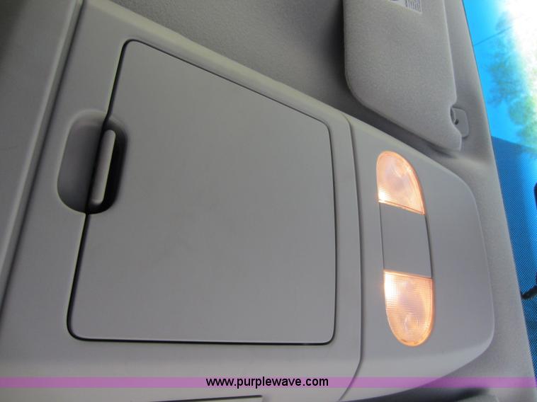 image for item C5411 2004 Ford F150 XLT Super Crew pickup truck