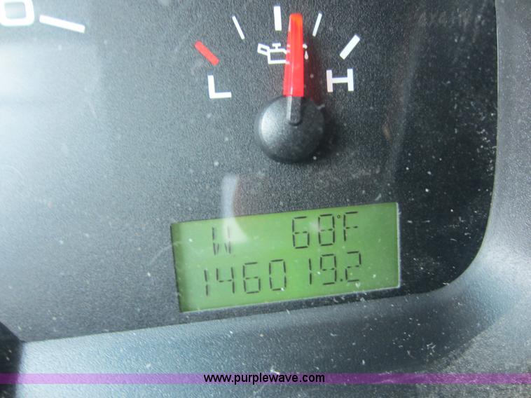 image for item C5411 2004 Ford F150 XLT Super Crew pickup truck